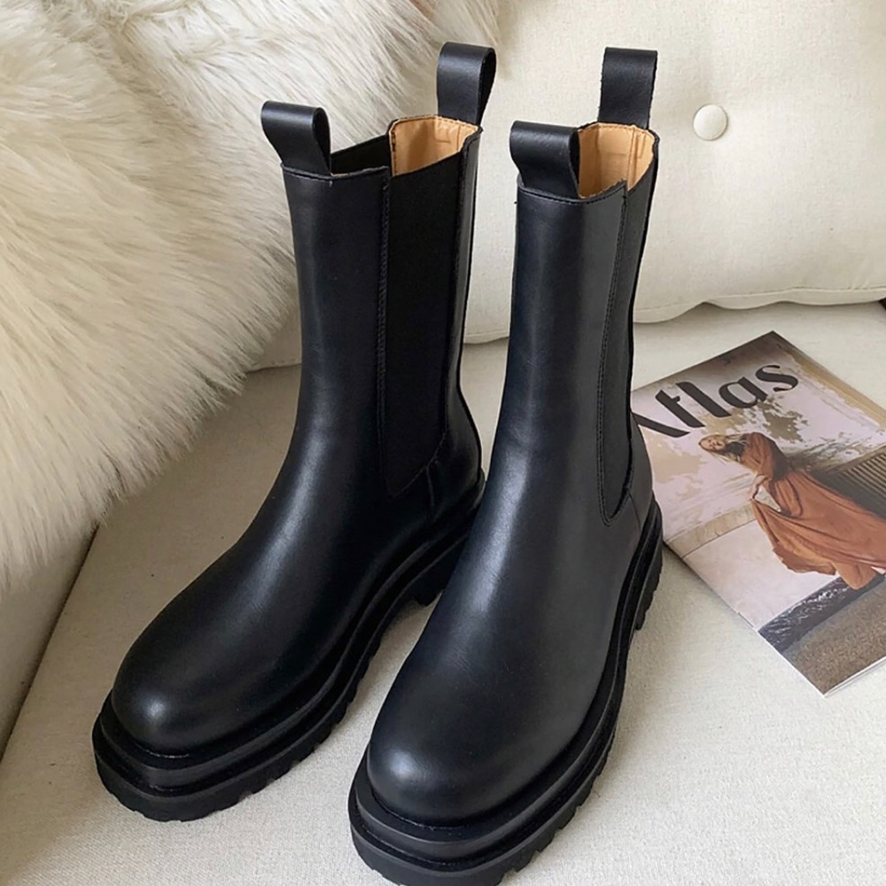 Black Leather Chelsea Boot